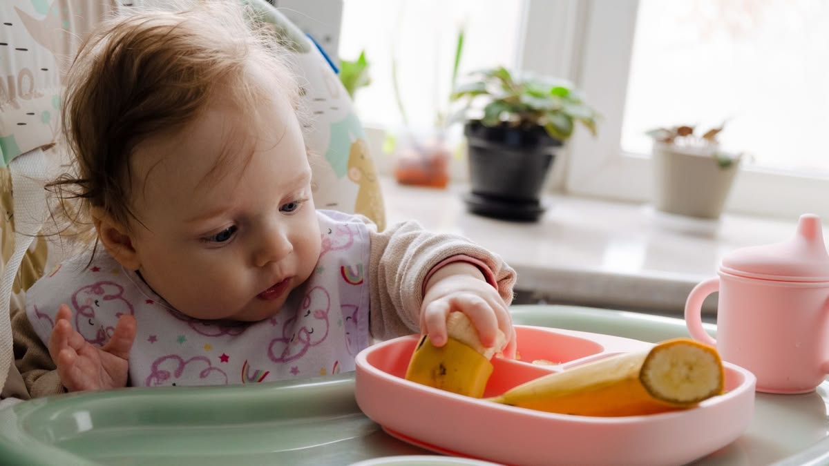 How to Create a Healthy Feeding and Sleep Rhythm for Your Baby