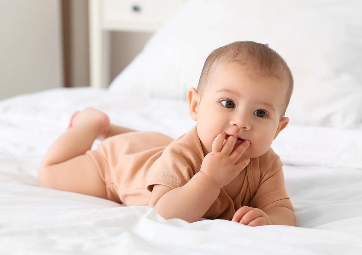 Best Baby Schedule by Age to Reduce Fussiness and Improve Sleep Naturally