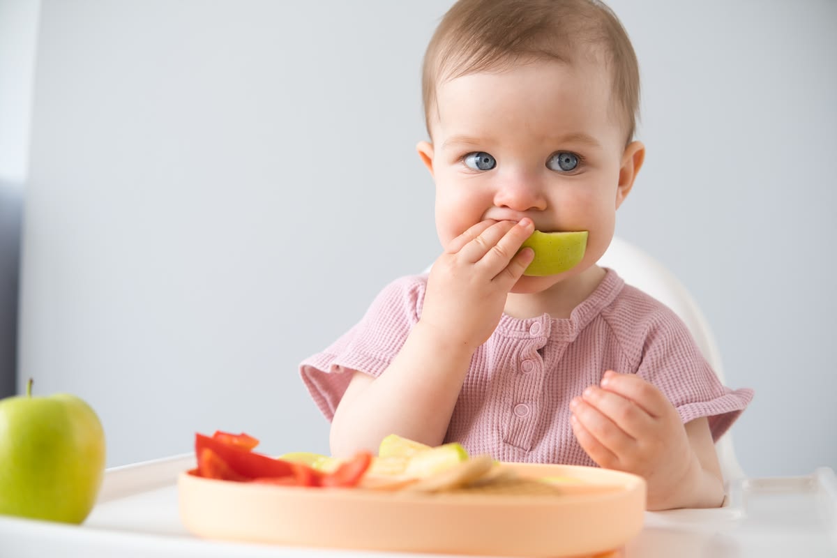 Why Your Baby’s Feeding Routine May Be Ruining Sleep